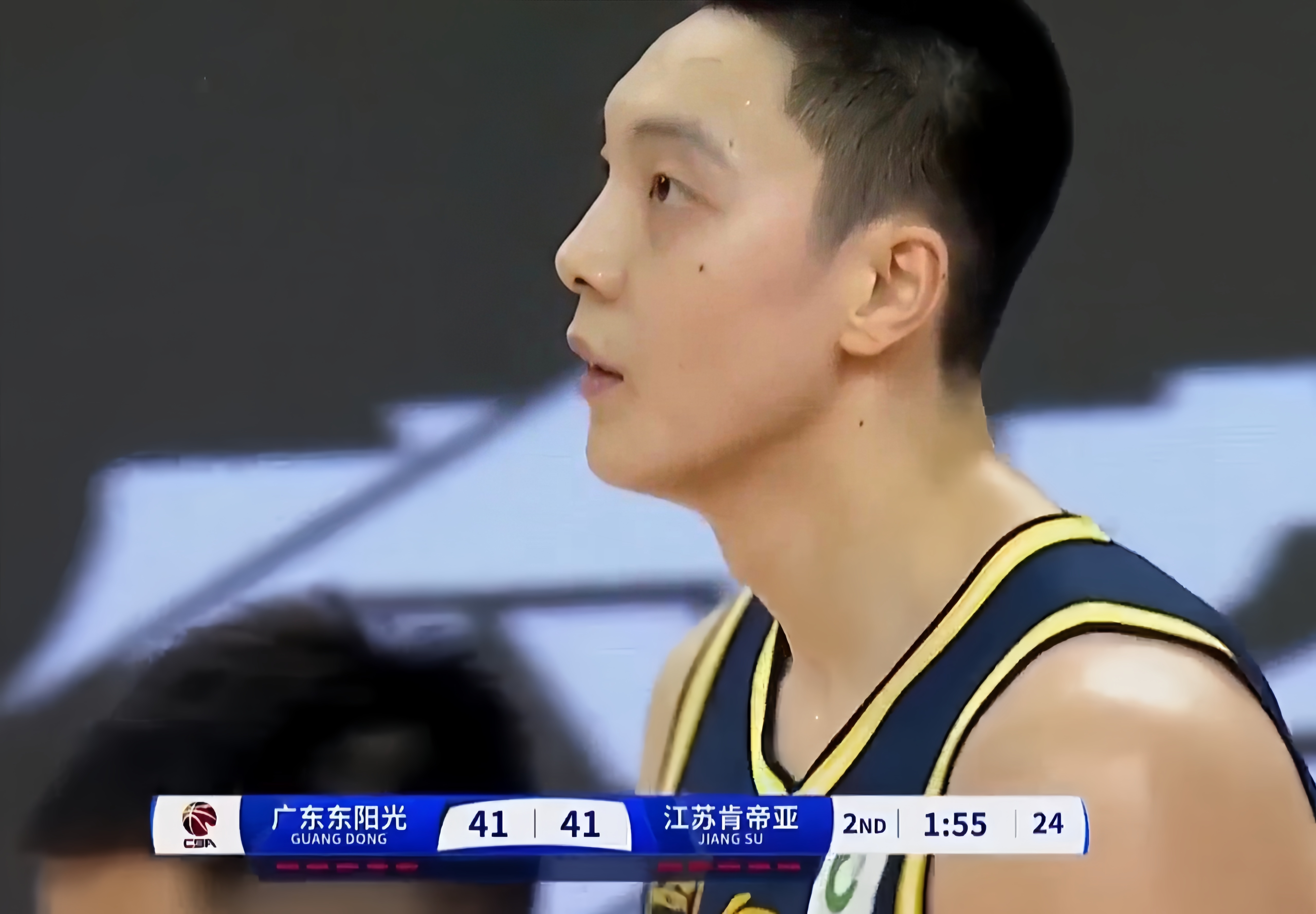 包含江苏男篮个个亮点频现，备战十分认真的词条